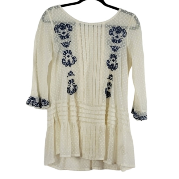 FREE PEOPLE Peplum White Lace Top Blue Embroidery Size Small - Picture 3 of 9